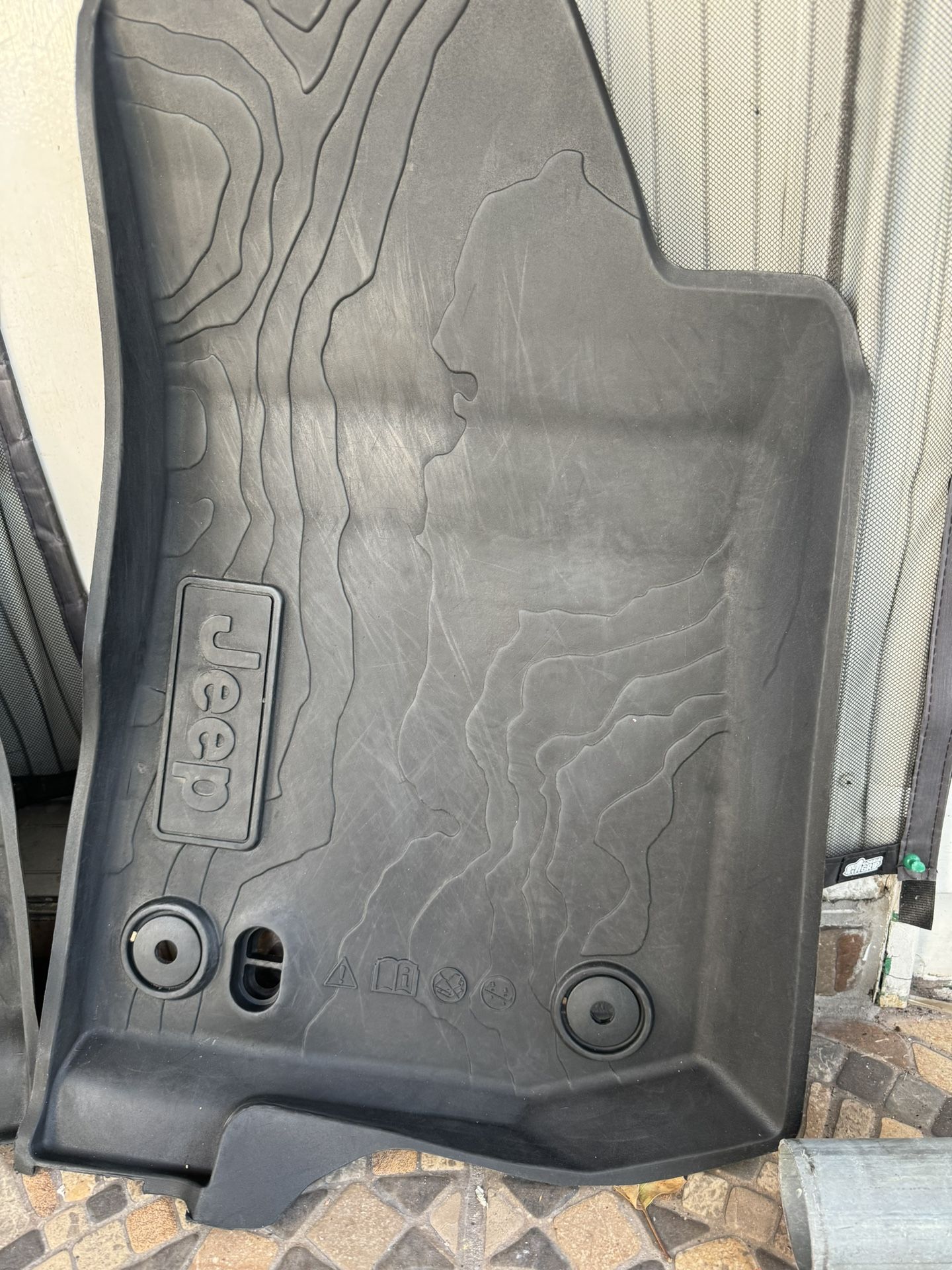 2019 Jeep Wrangler Floor Mat . Front Are Robert , Good Condition