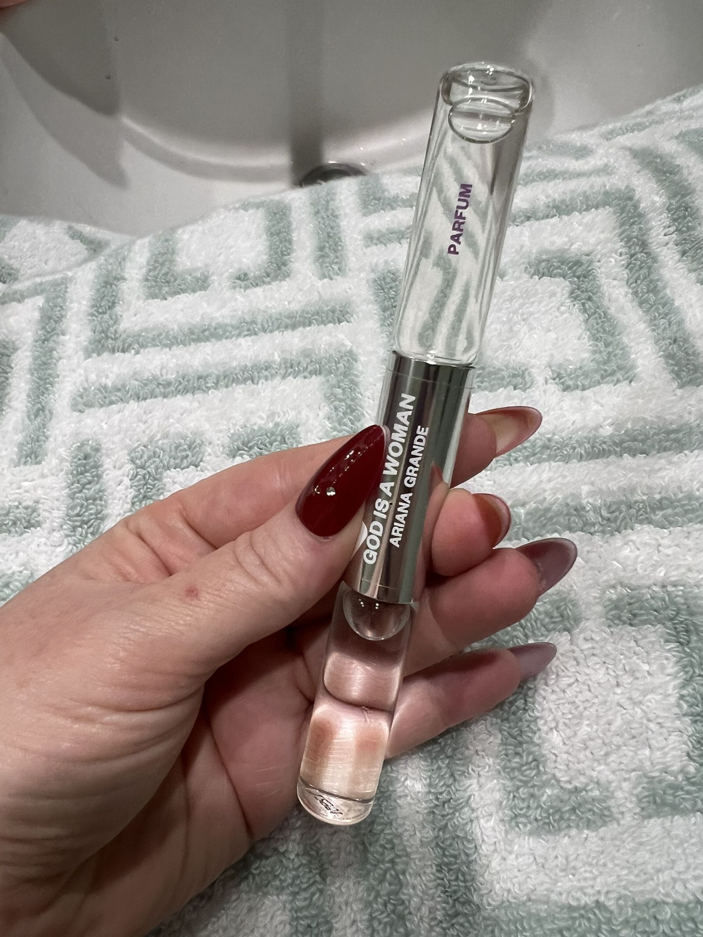 Ariana Grande Fragrance- God Is A Woman, 10ml