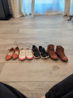 4 Pairs of Toddler Girls Shoes Bundle all US size 7