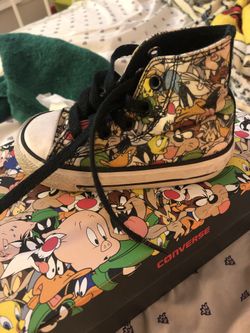 Looney tunes converse