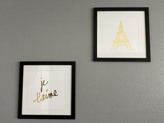 Hanging art Eiffel Tower and Je t’aime frames