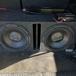 2 12s Massive Audio With 2000 Watt Amp And Epicenter