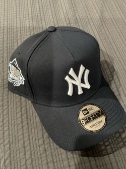 New Era 9forty Yankees Snap Back $25