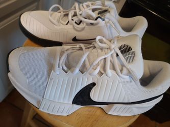 Nike Women's zoom GP challenge  tennis shoes