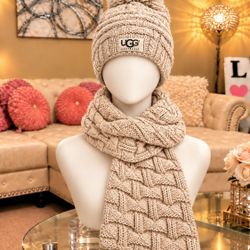 NEW BEIGE UGG HAT AND SCARF MATCHING SET 