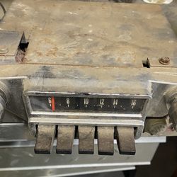 O E M 1965 Ford Radio 