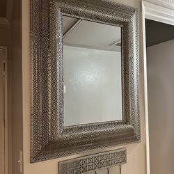 Mirror and Key/Organizer for Wall
