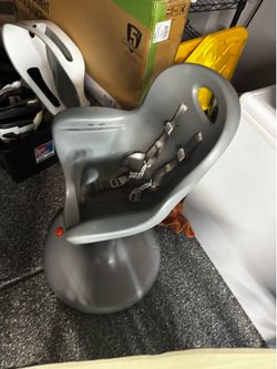 Modern Boon Flair High Chair Gray
