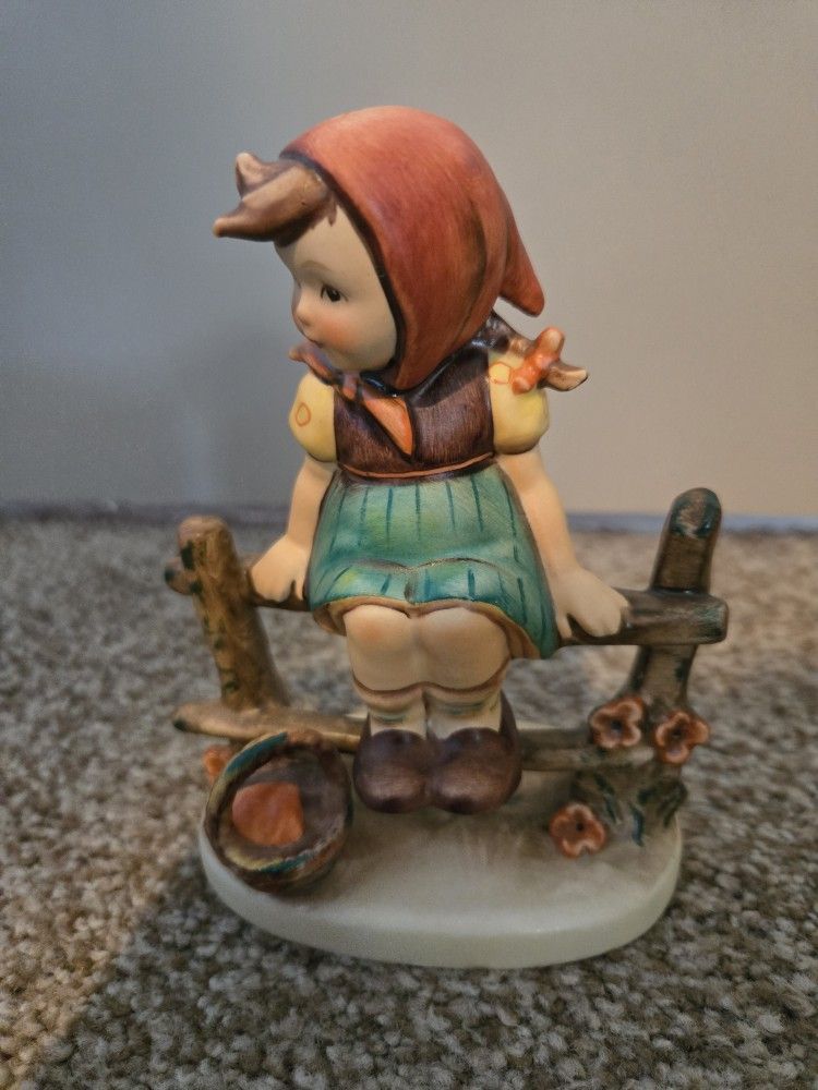 Vintage Goebel Hummel Figurine "Just Resting "