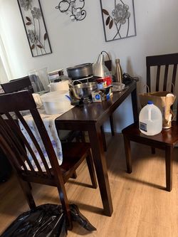 Moving sale