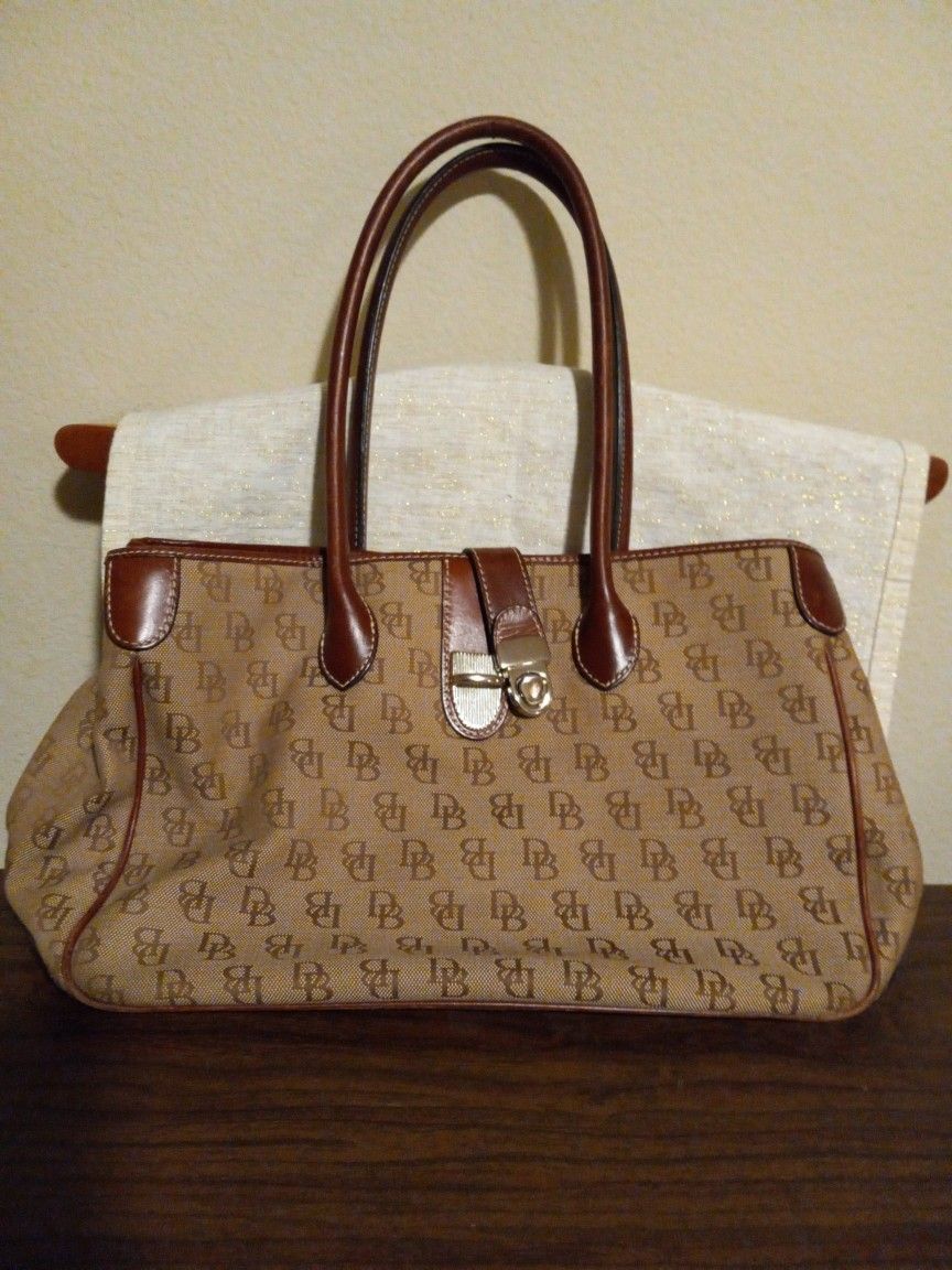 Dooney Bourke Purse