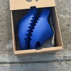 Yeezy Slide Azure