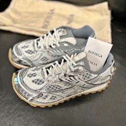 Bottega Men Sneakers 