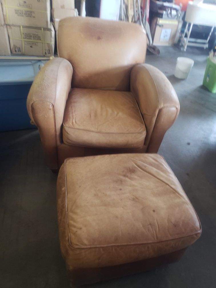 Free Vintage Bauhaus sofa chair and ottoman