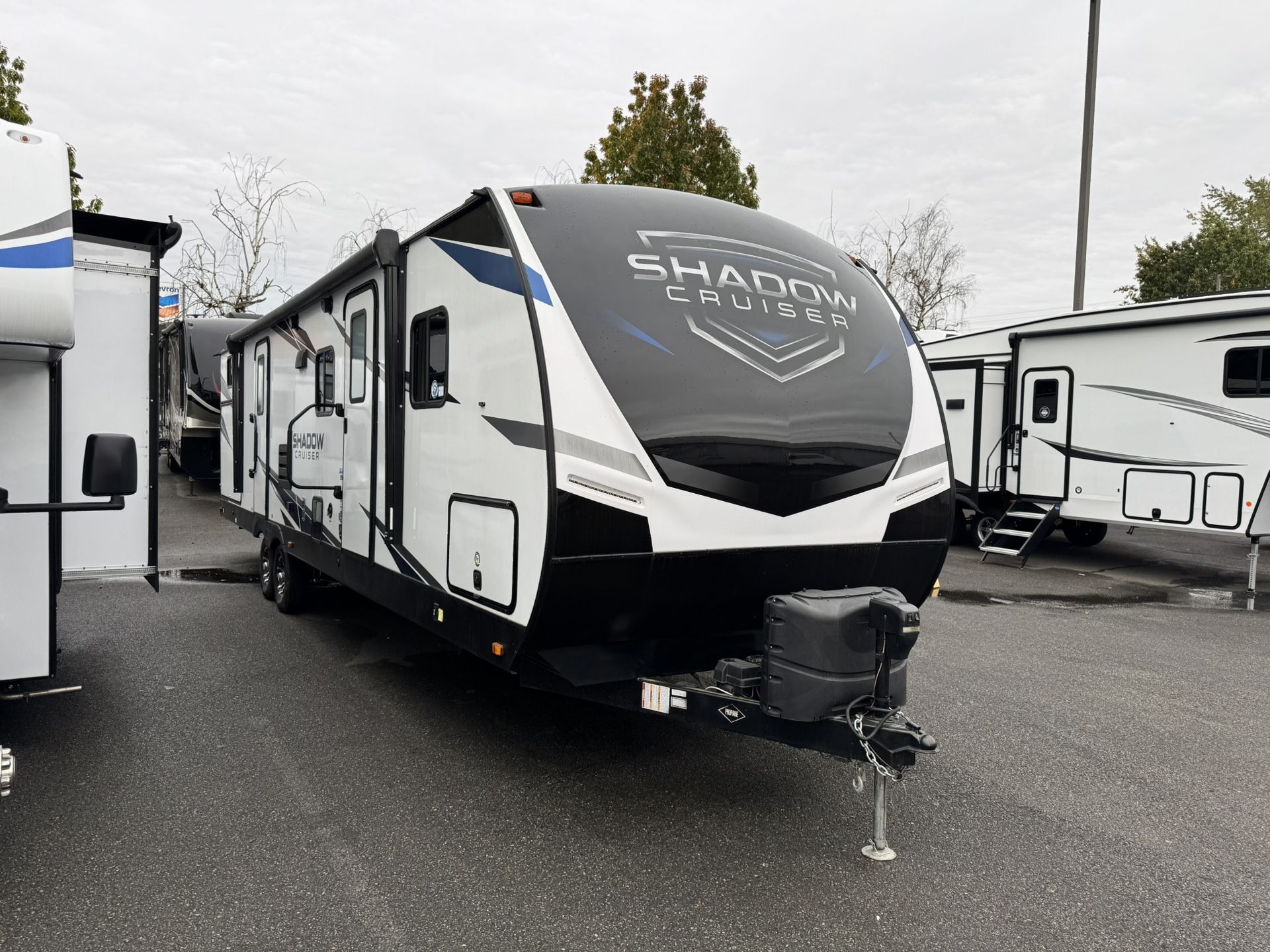 2021 Fores River Shadow Cruiser 325BHS