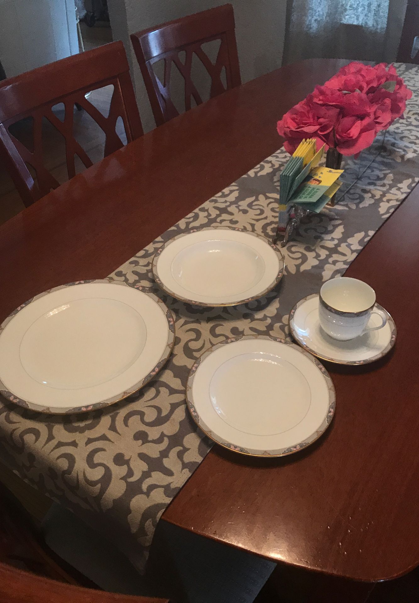 Mikasa bone China CAE 19-Lansdale