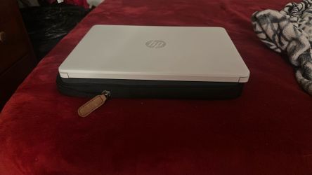 HP Stream 14” with carrying case