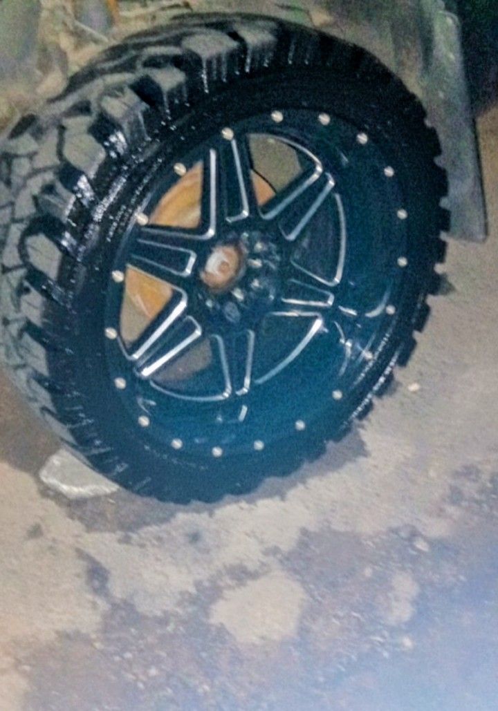 RIMS & MUD TIRES