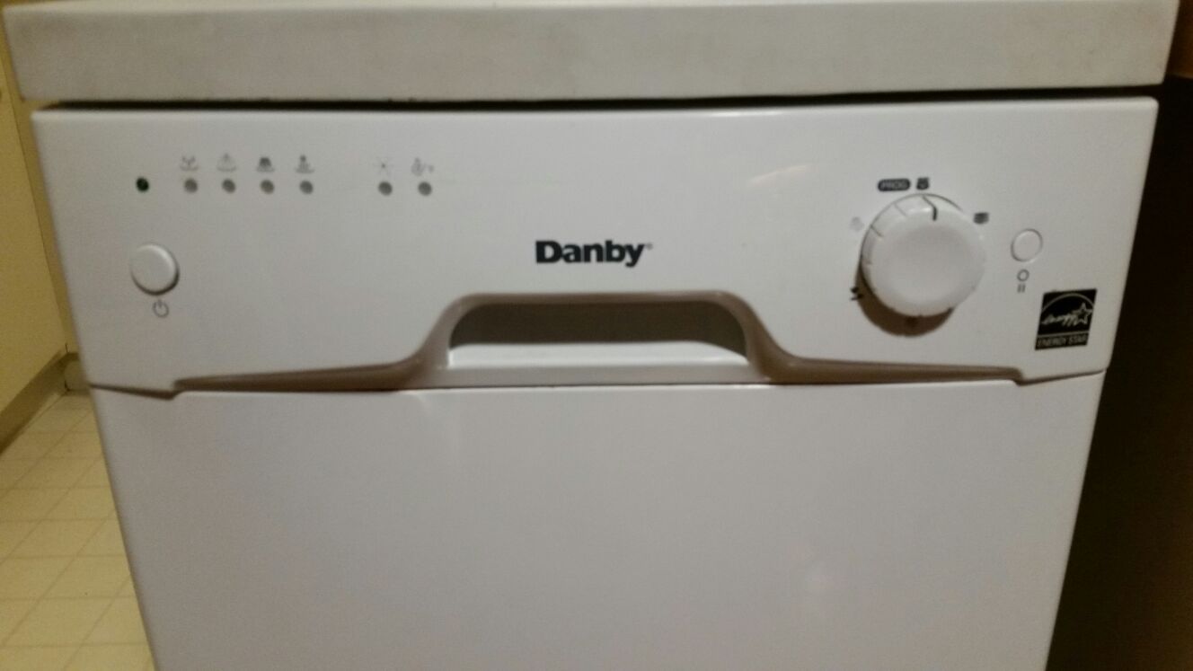 Countertop dishwasher (Danby) for Sale in New York, NY - OfferUp