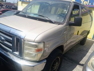 2011 Ford E-350