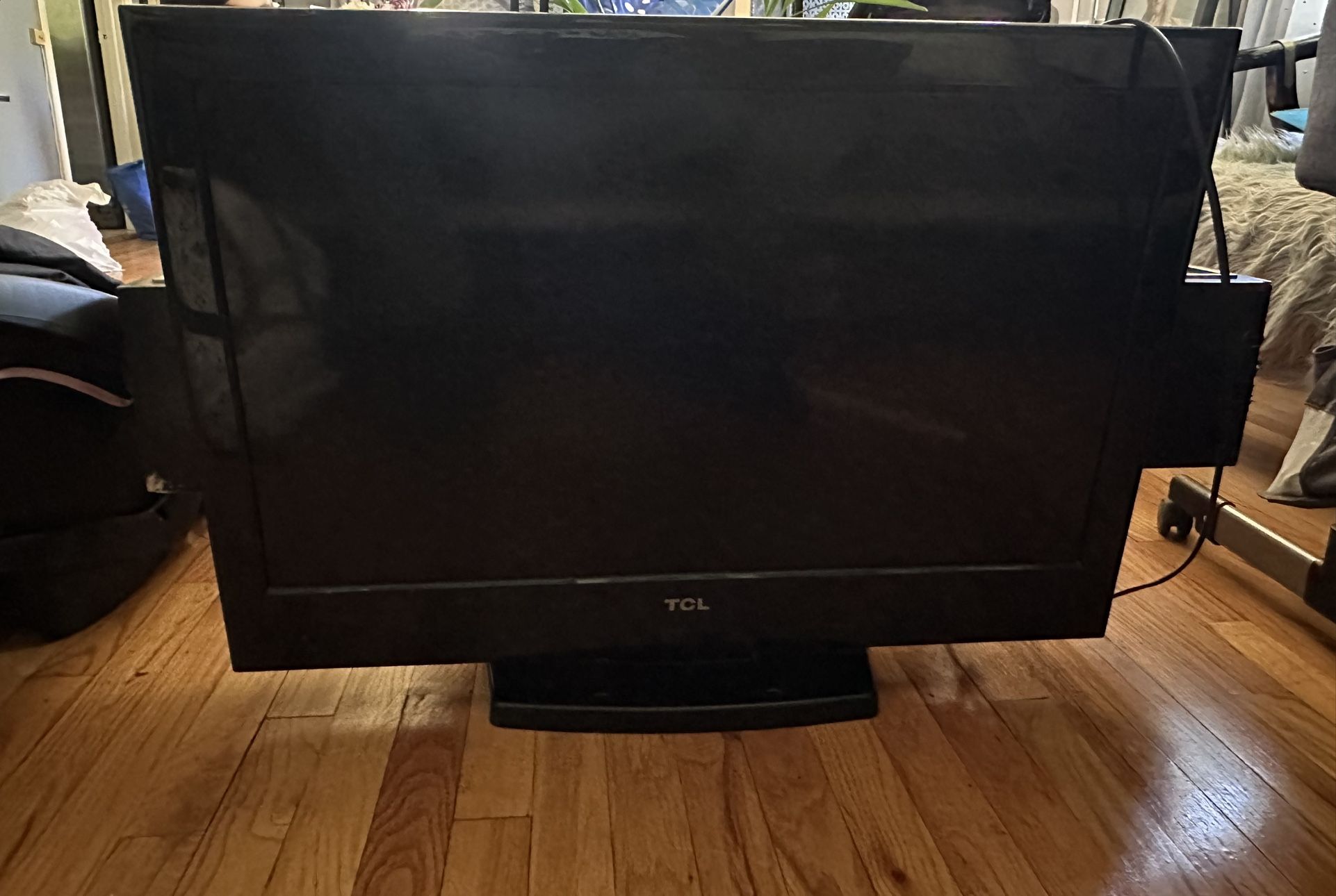 TCL TV / 27” 1080P HD *DESCRIPTION!*