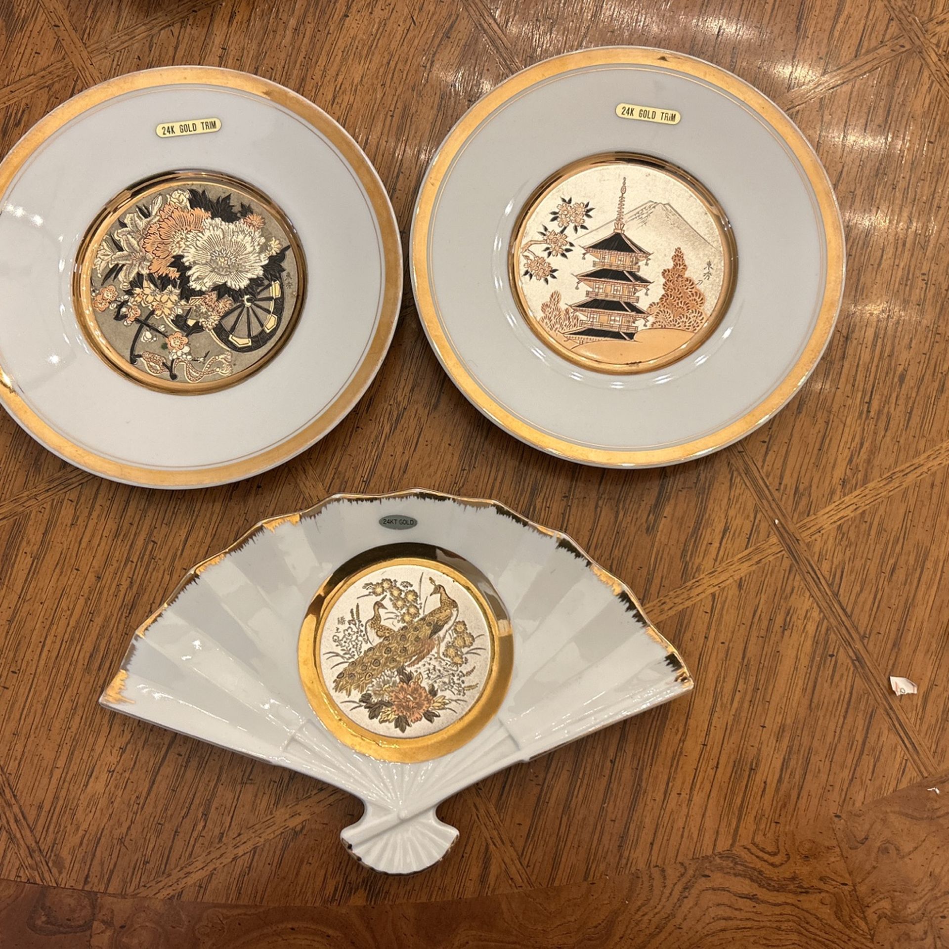 24K Gold Trim Japanese Decor
