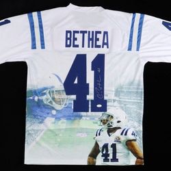 Antoine Bethea Signed Indianapolis Colts Picture Jersey (JSA)