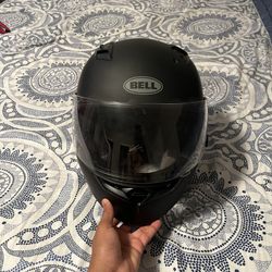 Qualifier Helmet