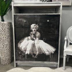 Very beautiful, gorgeous designer dresser only