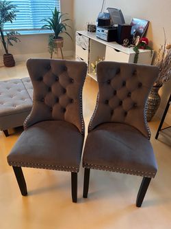 Set of 2 Gray Tufted Velvet Dining Chairs
