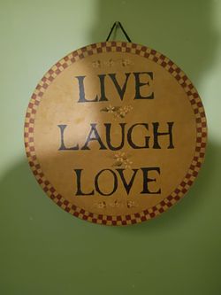 13' live laugh love wall hanger