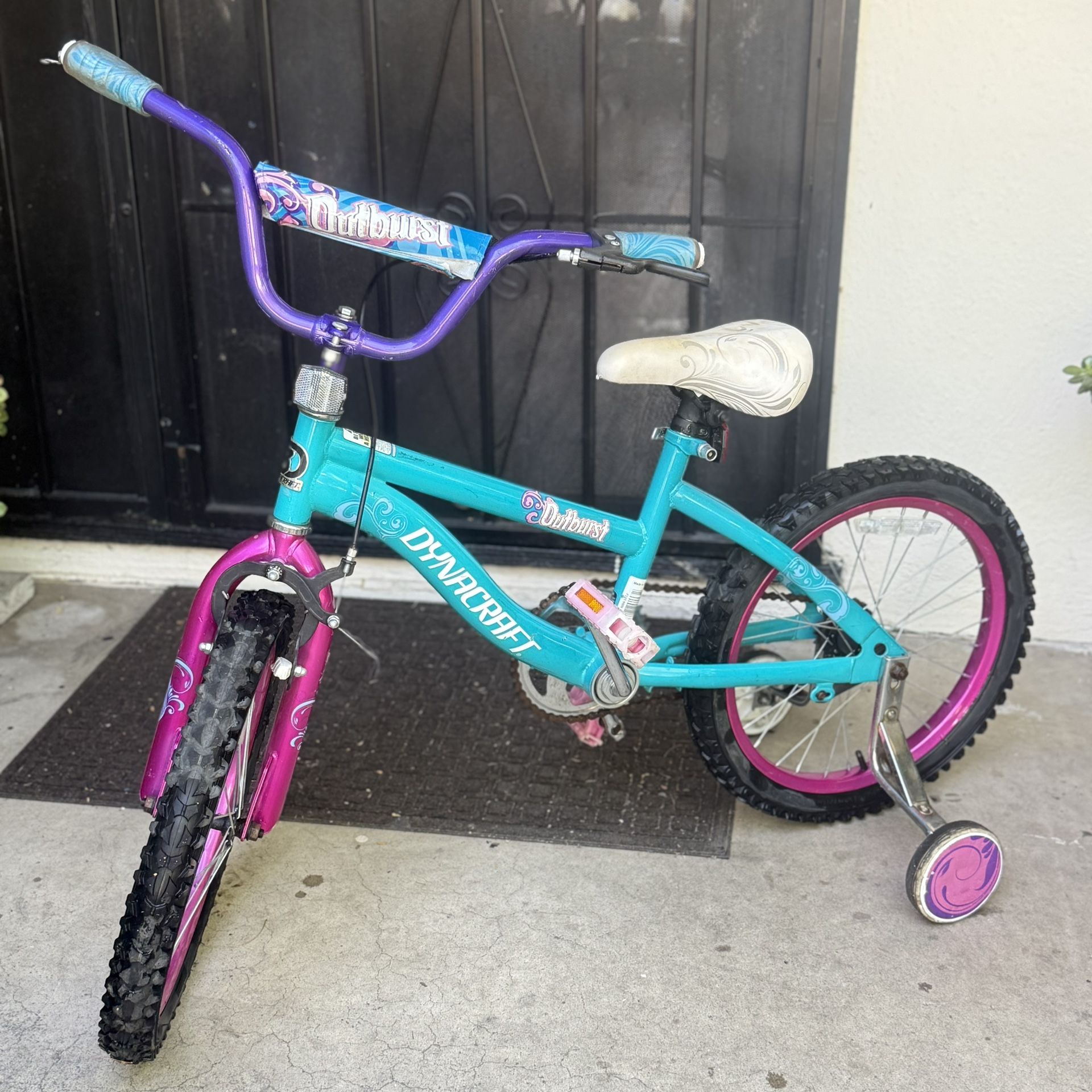 DynaCraft Outburst 18”Girls Bike w/Training/Wheels Pink& Teal Good