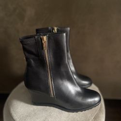 Michael Kors Boots Size 7.5