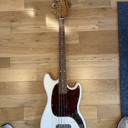 Fender Squire Classic Vibe 60s Mustang Bass