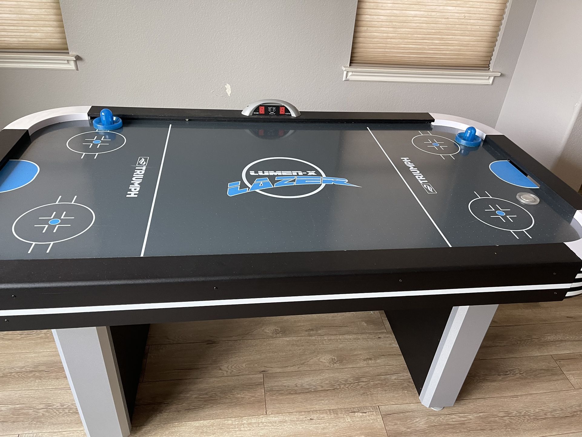 Air Hockey Table