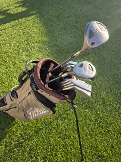 Titleist / Golfsmith Complete Golf Club Set + Titleist Stand Bag