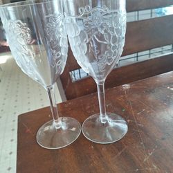 Plastic Cups 