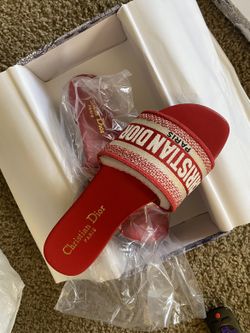 Women Sandals Size 7 140$