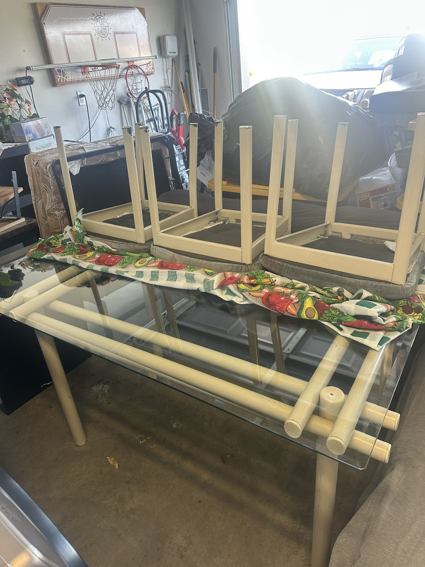 Glass Table 4 Chairs