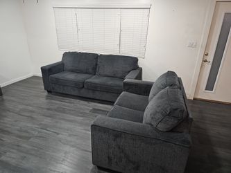 Cashton  Sofa & Love Seat 