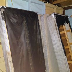 Twin size bed for $20 come pick up
