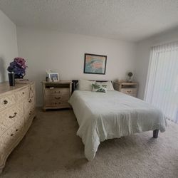 Bedroom Set- Dresser, Queen Size Bed With Frame, Dressers For Pickup Today Only 