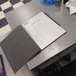 ReMarkable Tablet With Pen And Charger 