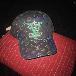 L.v. Designer Logo Hat