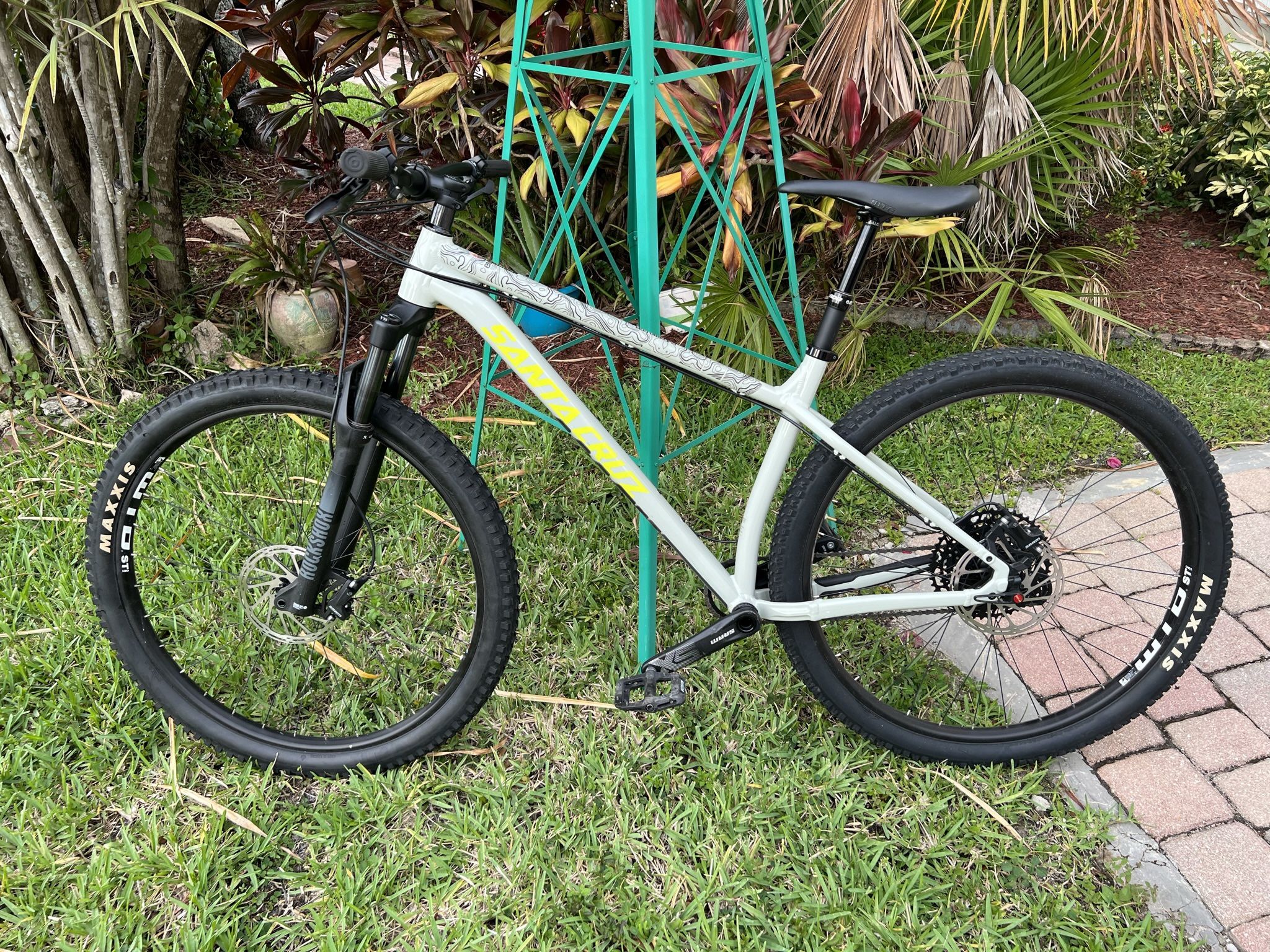 Santa Cruz Mountain Bike Chameleon