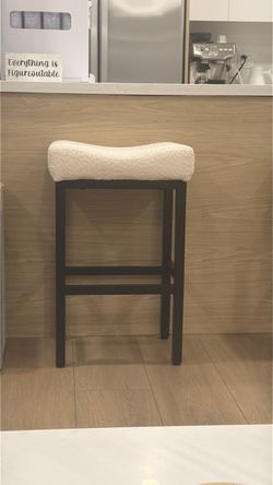 Bar / Counter Stools