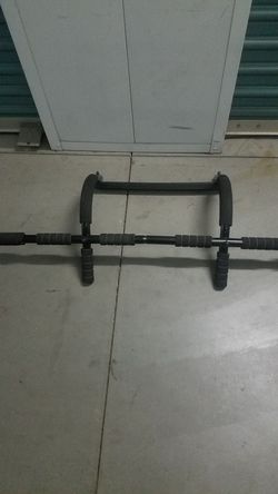Pull Up Bar