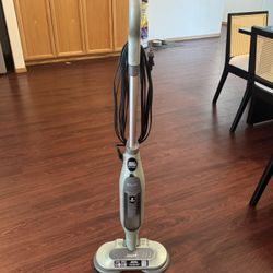 Shark Steamer 