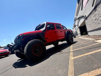 ON SALE 3.5” lift kit with installation for 20-26 JEEP GLADIATOR JT ( We Finance)