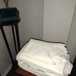 Estoy Vendiendo Siete Manteles Color Crema Para Mesa Redonda Para Cualquier Evento